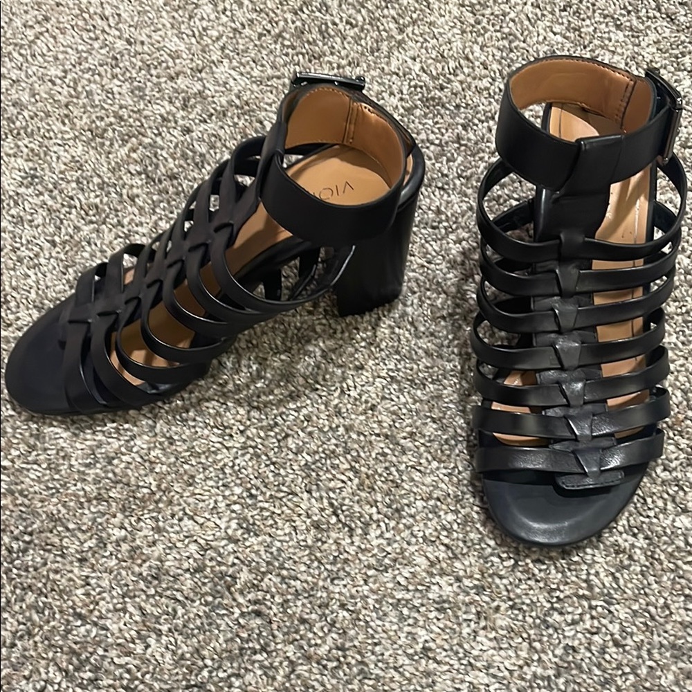 Vionic Sami Black Strappy Heeled Sandals